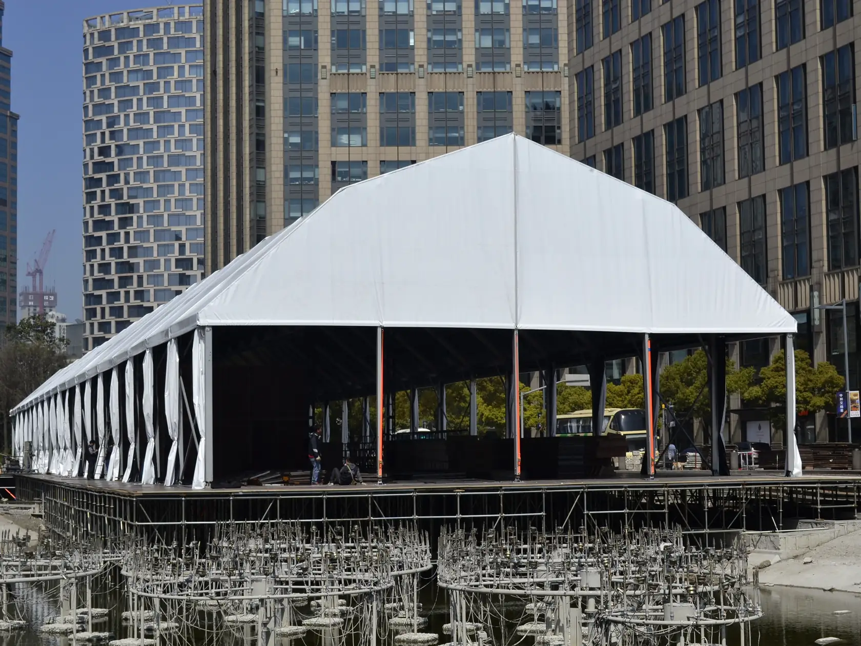 02-polygon-tent-01