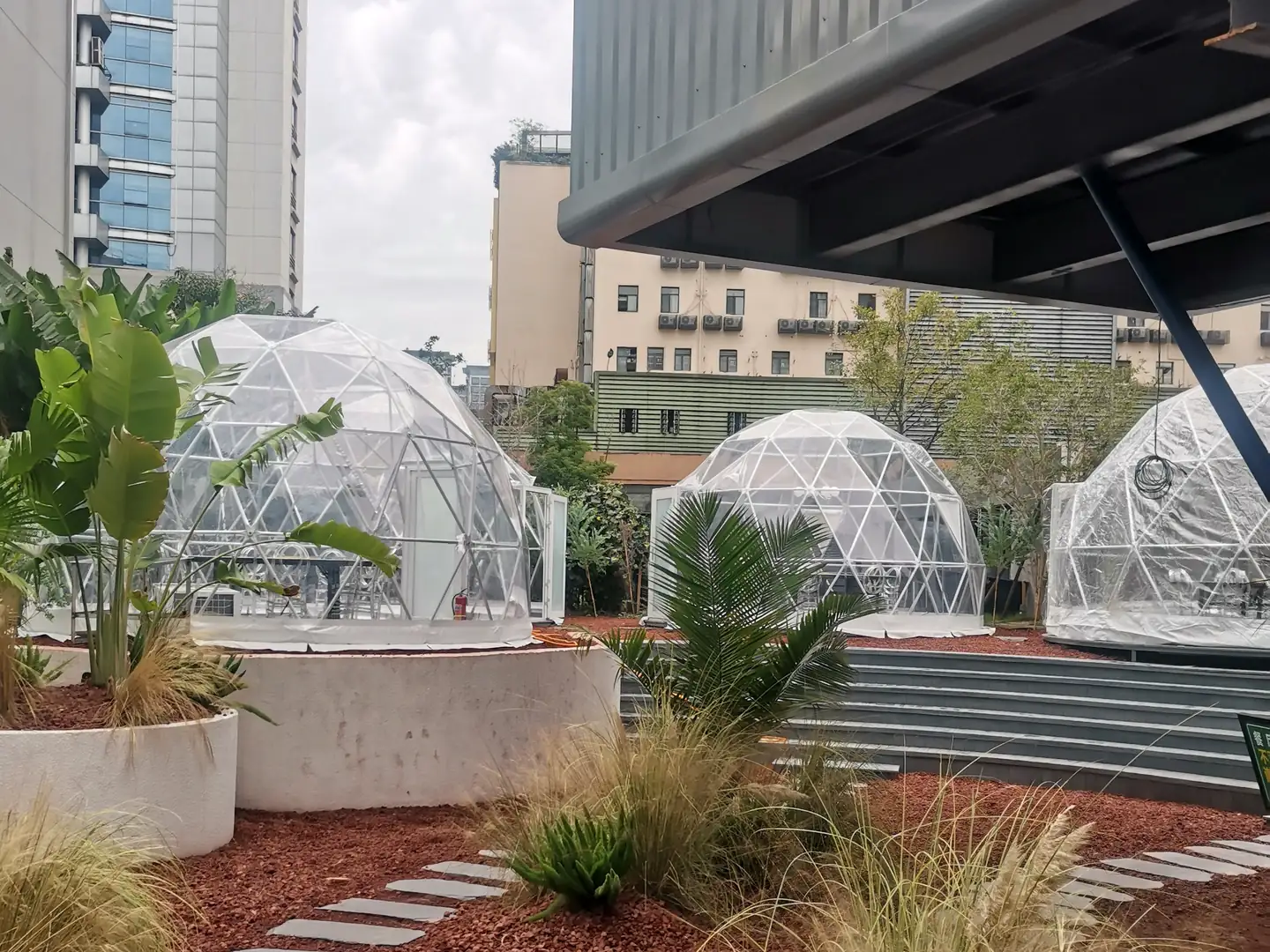 10-dome-geodesic-dome-tent-02